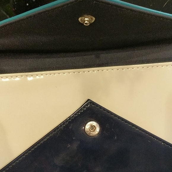 Vinyl wallet - Picture 3 of 5